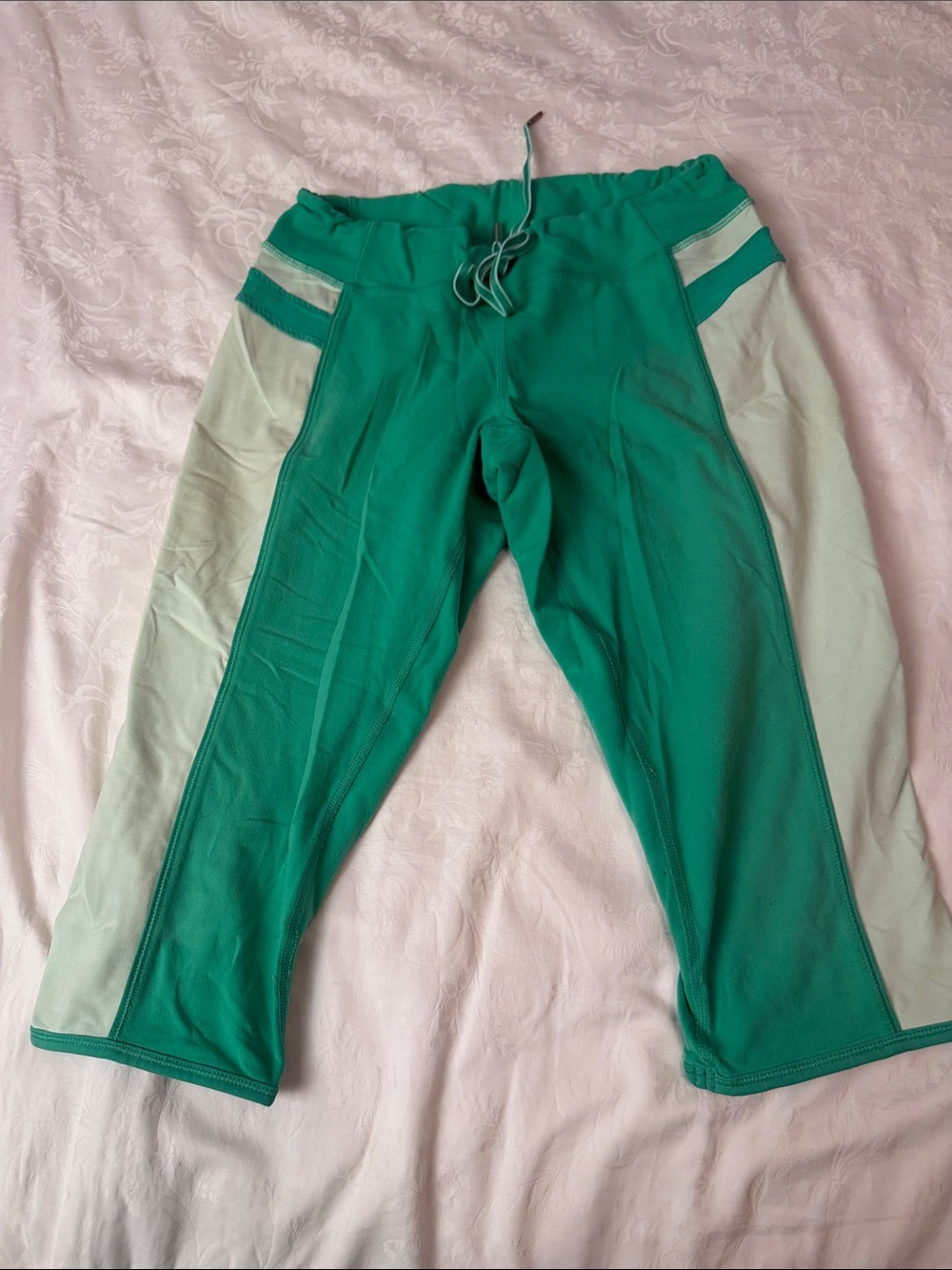 Lululemon Heat it Up crop capri leggings sz 6